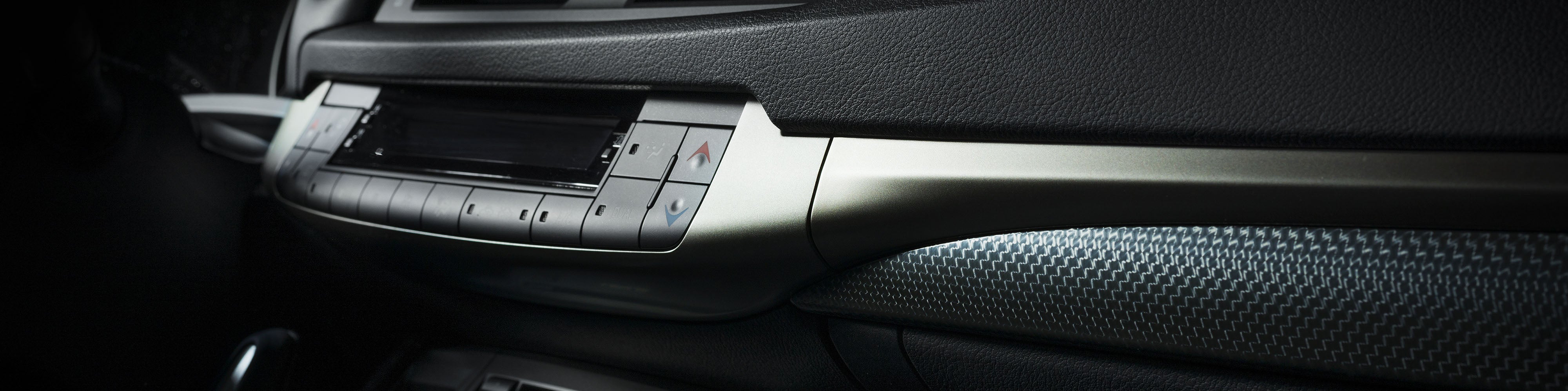 Bratenspritze Aus Kunststoff & Gummi - Praktischer Helfer In Der Küche