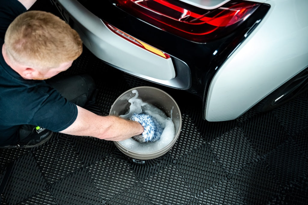 Autopflege für Anfänger: Die wichtigsten Basics für ein gepflegtes Auto